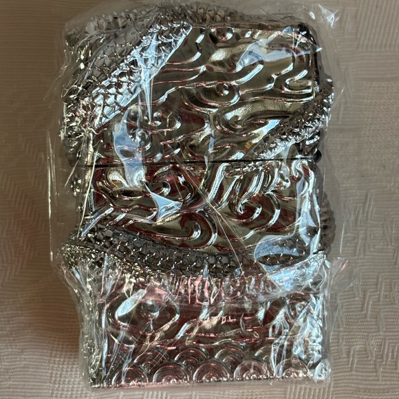 Windproof Dragon Lighter, Reusable Kerosene Grinding Wheel Lighter, New Silver - Picture 11 of 12